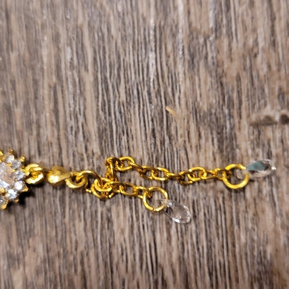 Bellybutton piercing - Picture 3 of 4